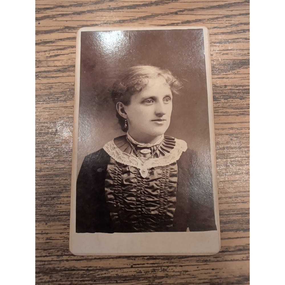 Antique Cabinet Card Woman Lady Victorian Portrait Painesville Ohio J.P. Davis